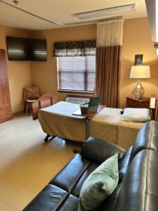 Eagle Crest Recovery patient room